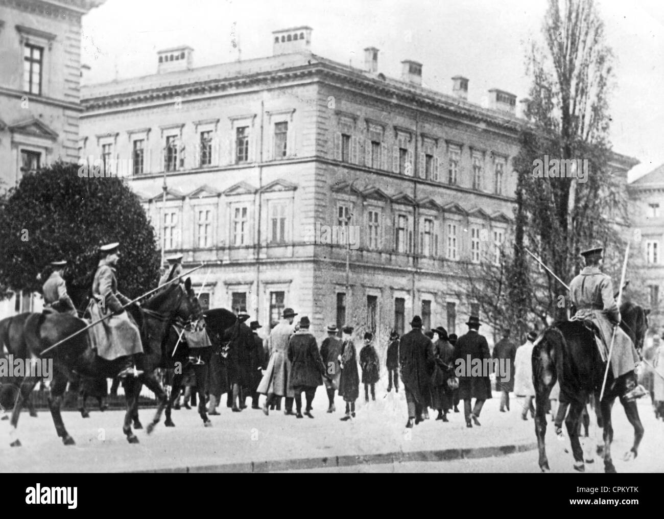 Berittene Polizei nach der Niederlage des Hitler-Putsches 1923 Stockfoto
