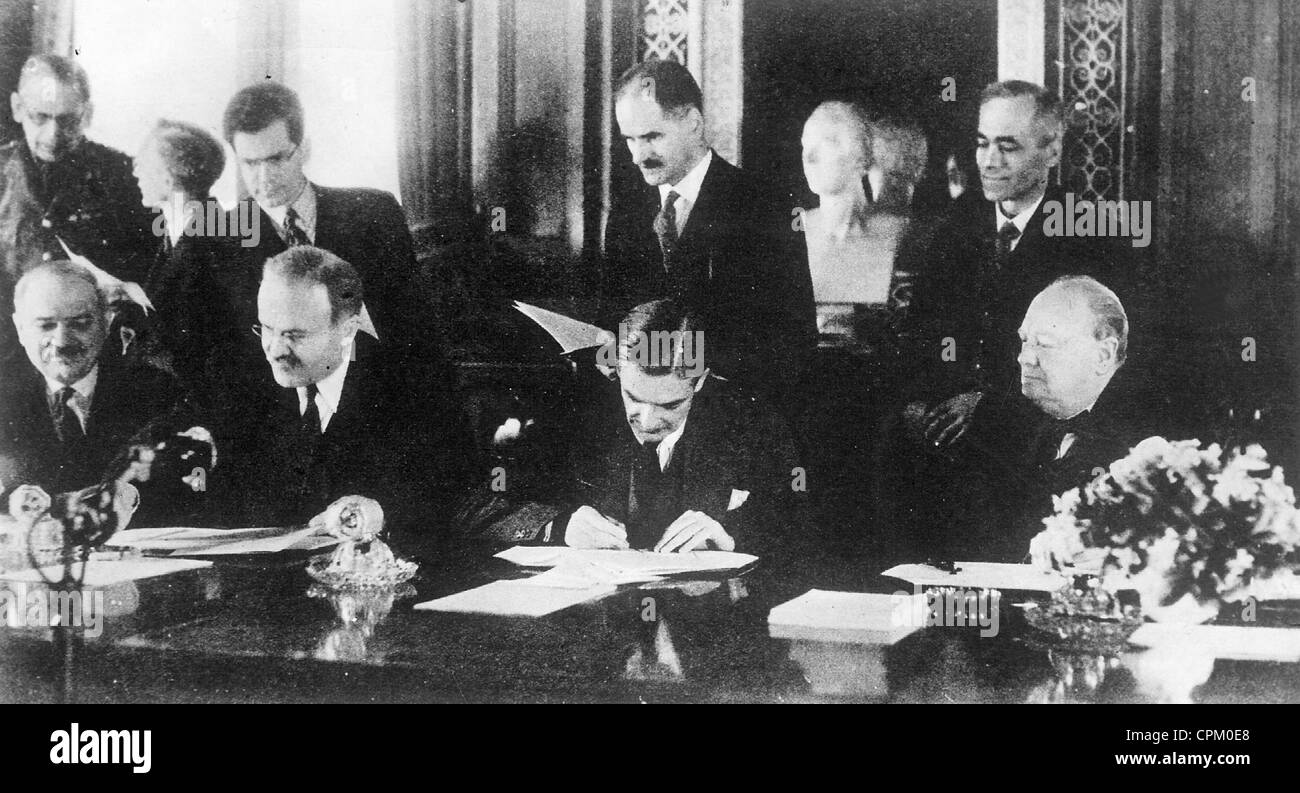 Unterzeichnung des Vertrags von Allianz zwischen Großbritannien und der Sowjetunion gegen Deutschland, 1942 Stockfoto
