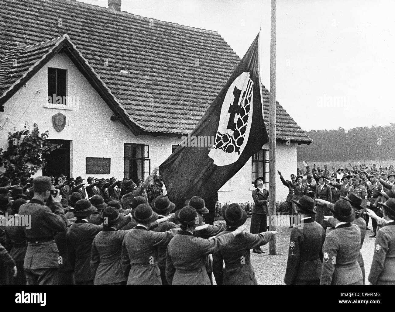 Flagge Zeremonie bei der Frauen Arbeitsdienst, 1936 Stockfoto