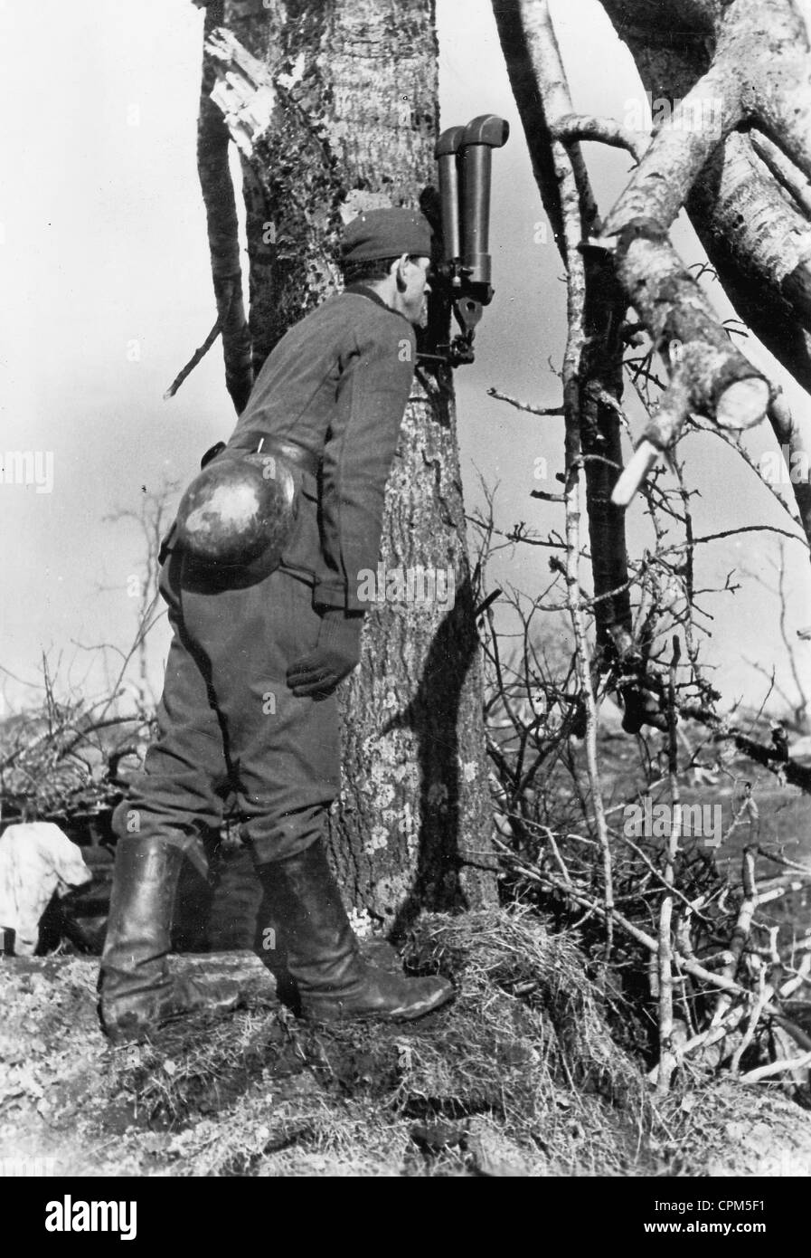 Deutsche Artillerie-Beobachter an der Ostfront 1943 Stockfoto