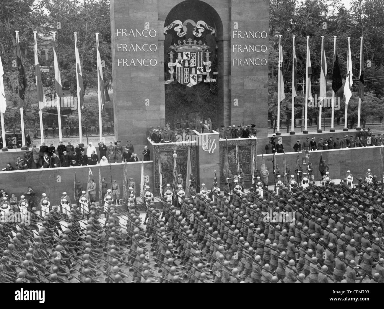 Parade vor Francisco Franco in Madrid, 1939 Stockfoto