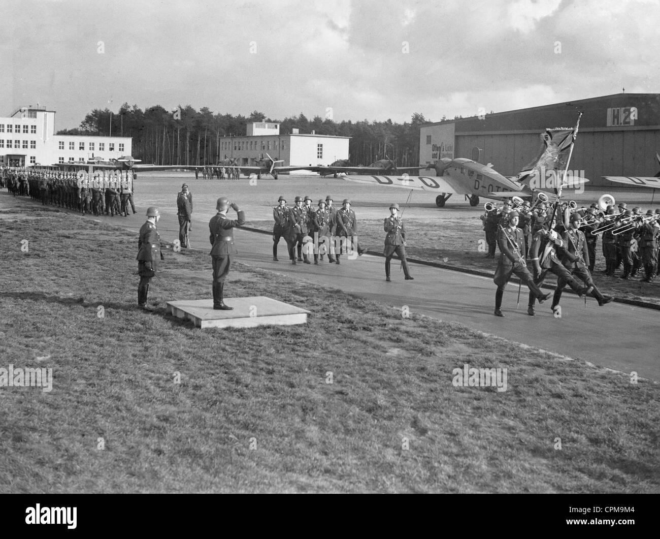 Parade der Piloten in der Ausbildung in Berlin - Gatow, 1937 Stockfoto