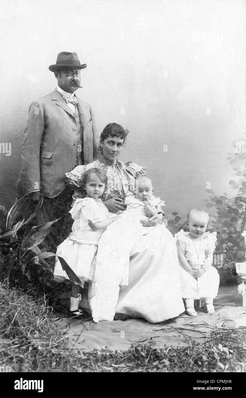 Großherzog Wilhelm IV. von Luxemburg, mit seiner Familie, ca. 1897/98 Stockfoto