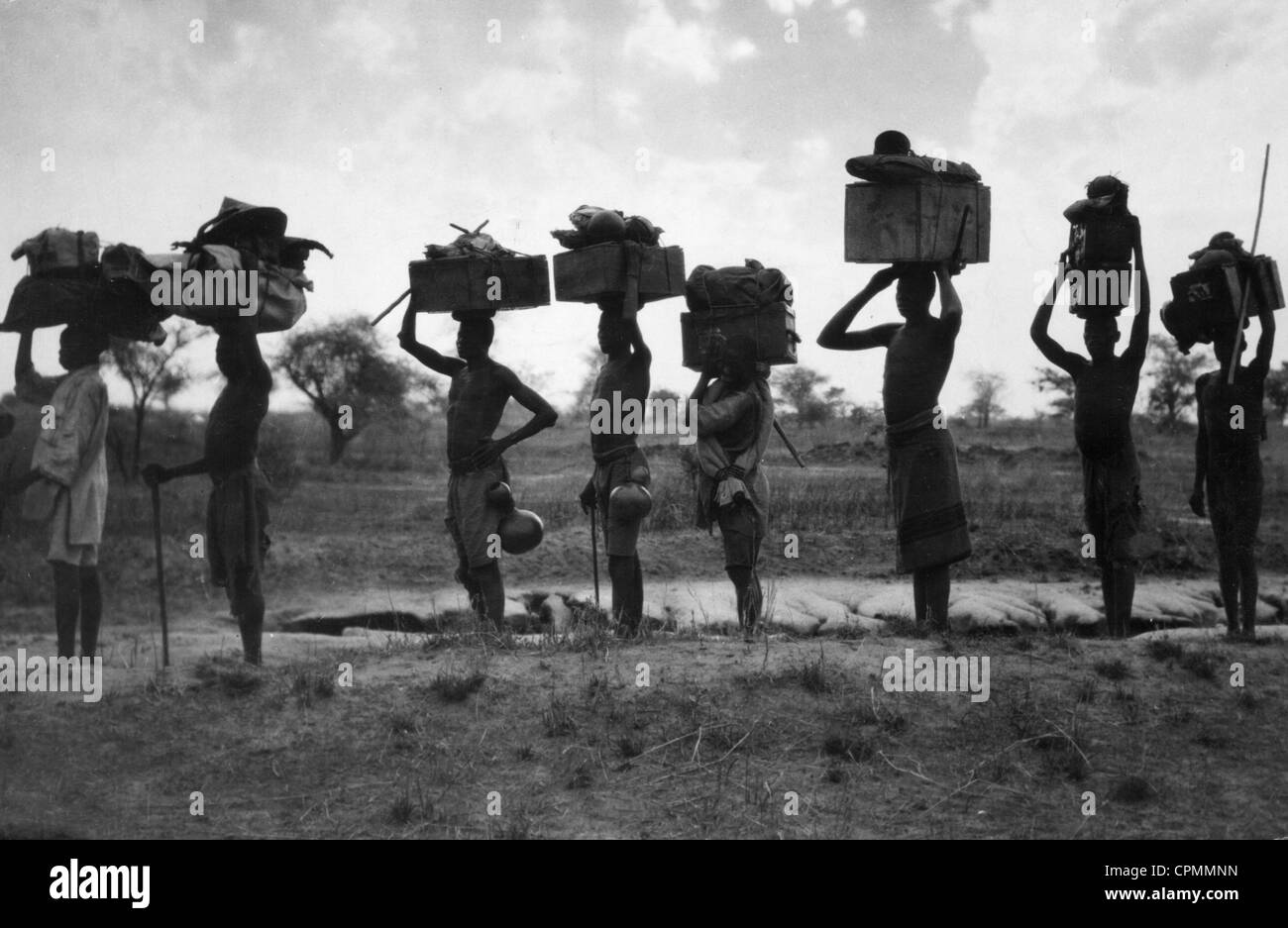 Ureinwohner im Ngonrongoro Bereich in Tansania, 1931 Stockfoto