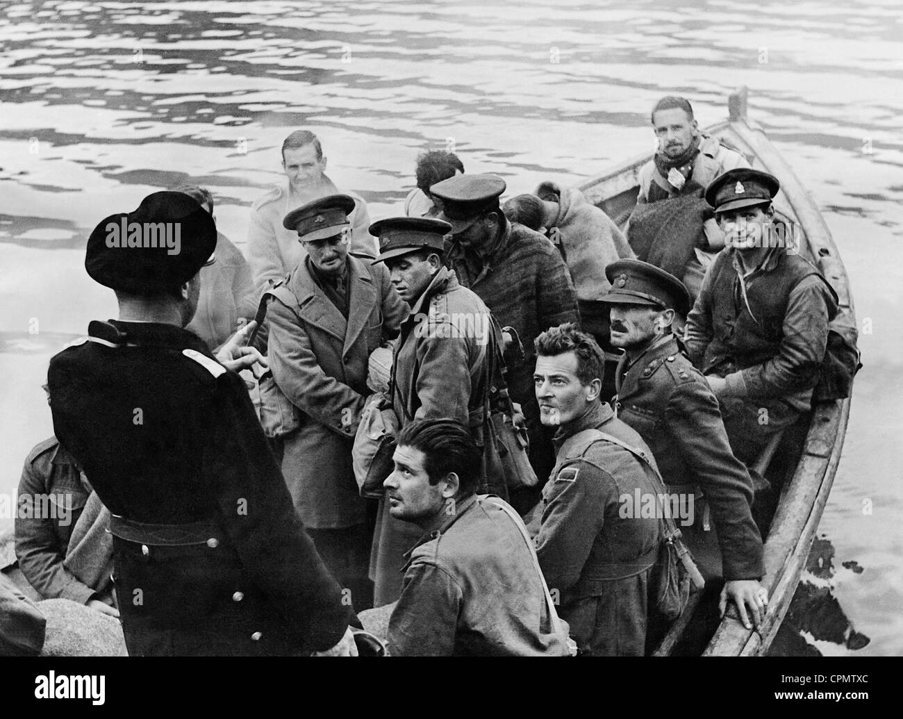 Britische Kriegsgefangene in ein Rettungsboot, 1941 Stockfoto