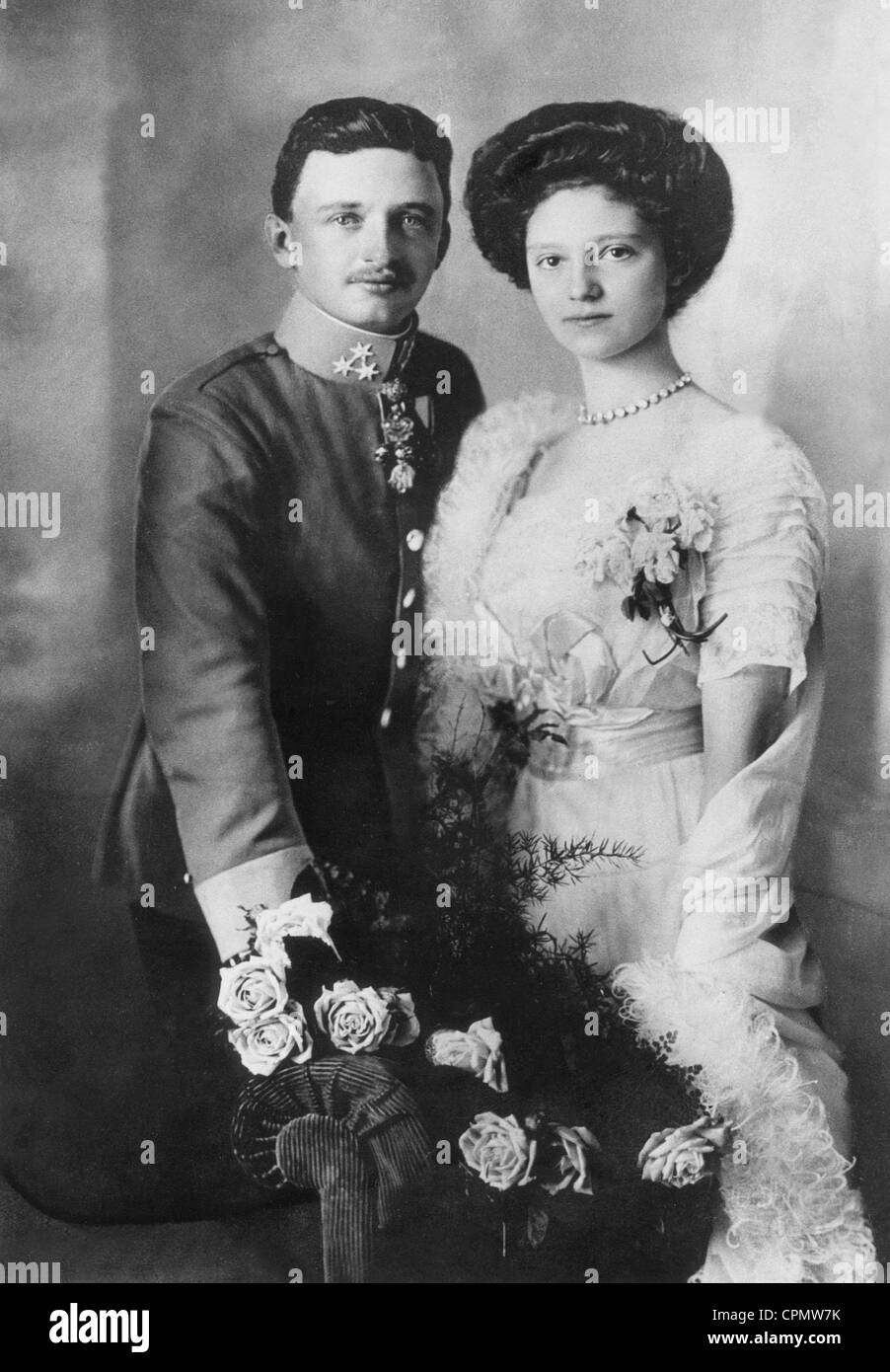 Erzherzog Charles mit seiner Verlobten Prinzessin Zita von Bourbon-Parma, 1911 Stockfoto
