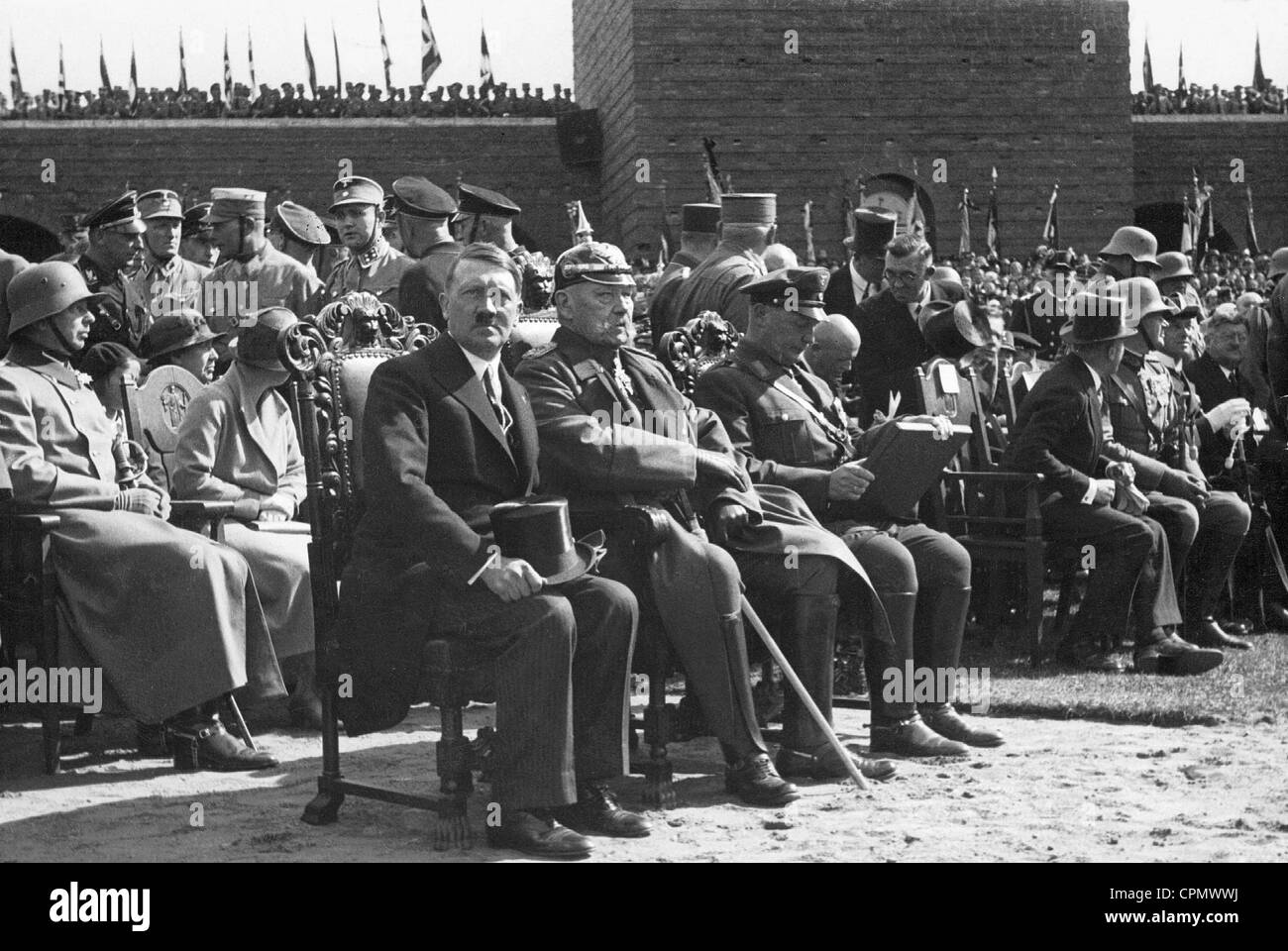 Adolf Hitler. Paul von Hindenburg, Hermann Goering während der Feier Tannenberg, 1933 Stockfoto