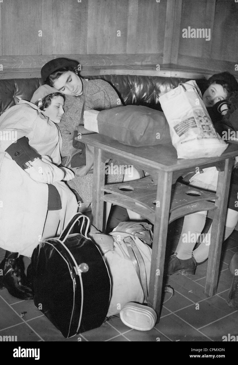 Jüdische Flüchtlingskinder bei ihrer Ankunft in Harwich, 1938 Stockfoto
