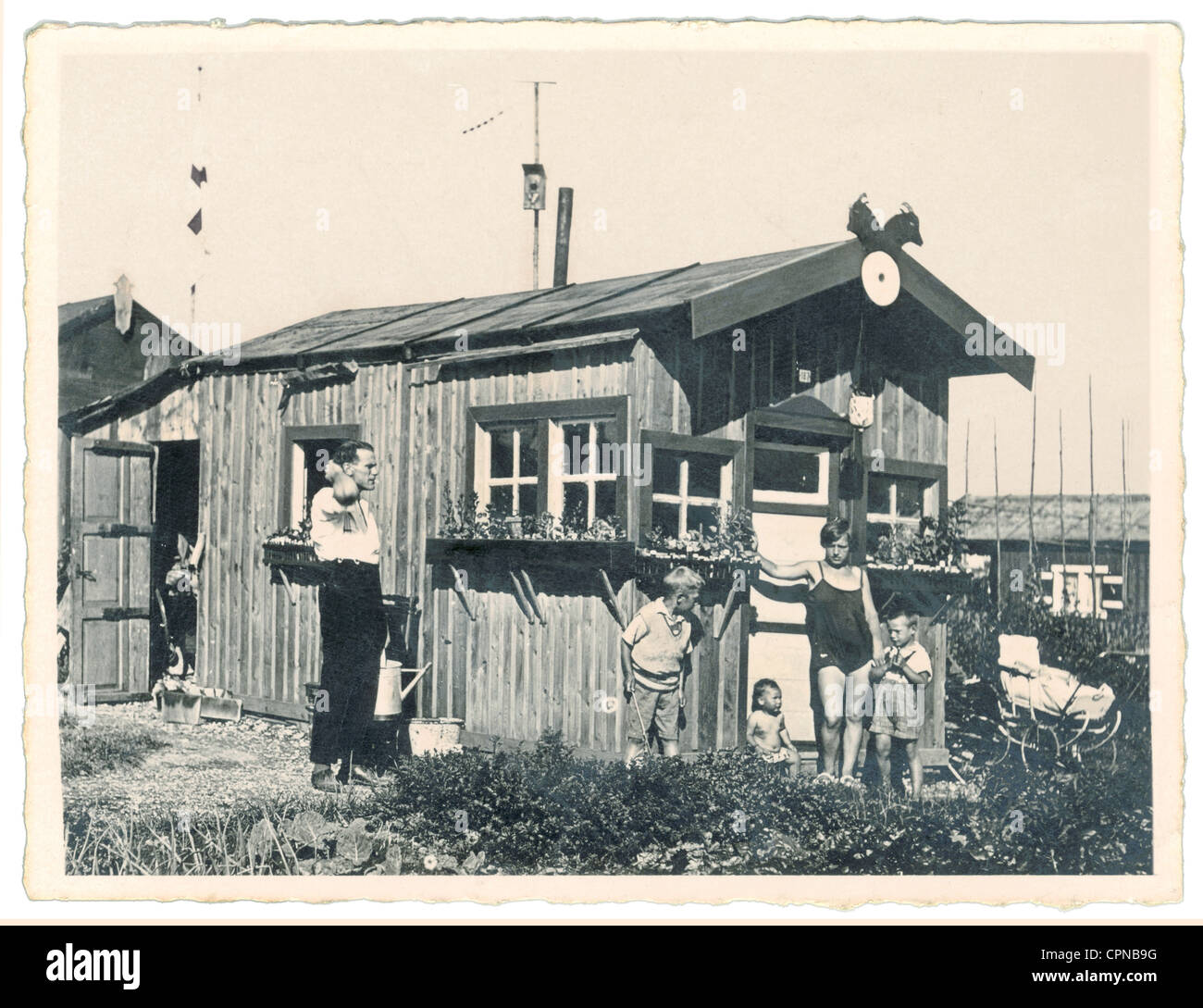 Freizeit, Familie im Schottergarten, Deutschland, um 1930, Zusatz-Rechte-Clearences-nicht vorhanden Stockfoto