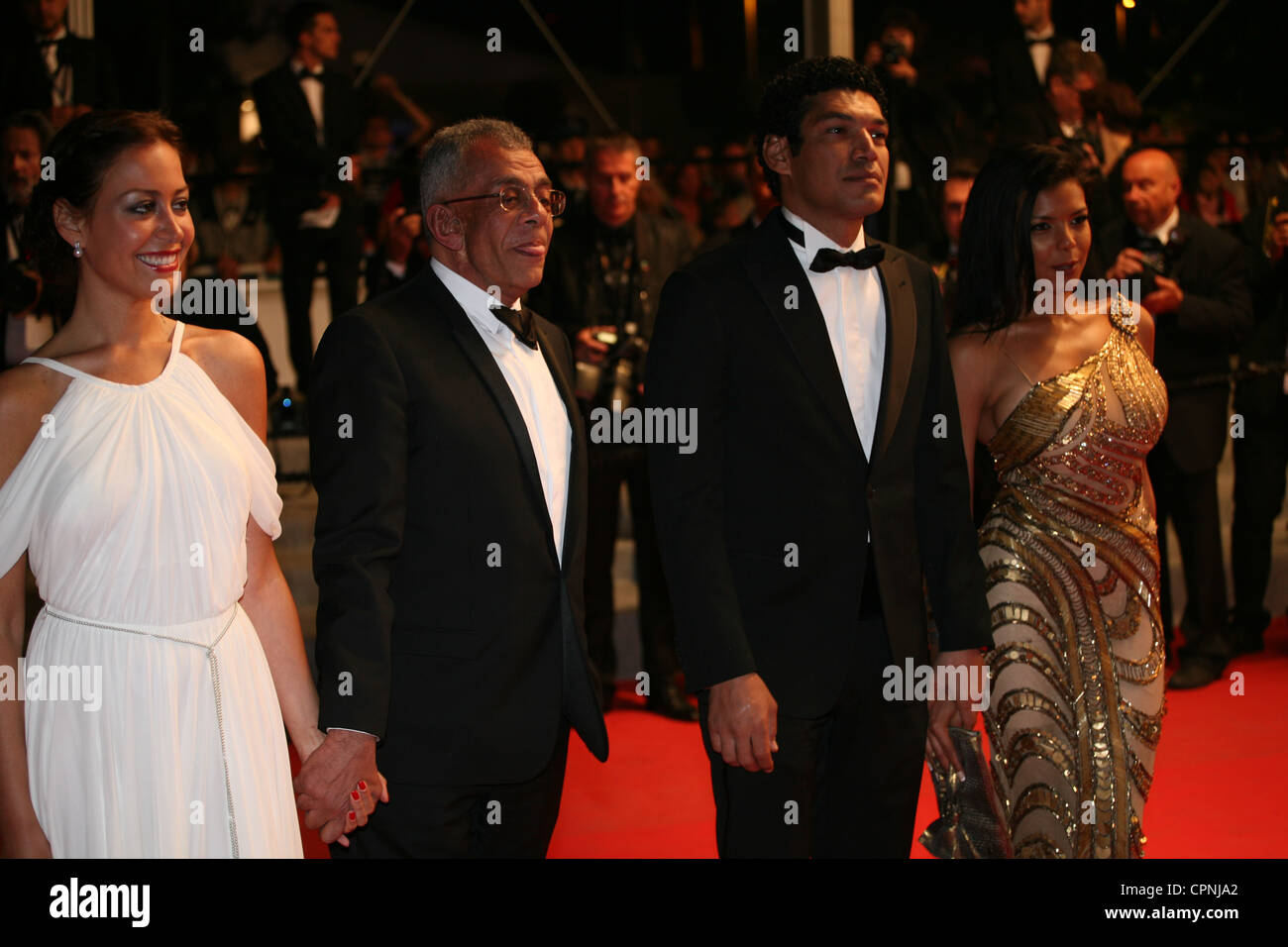 Ägyptische Schauspielerin Menna Shalaby, ägyptische Regisseur Yousry Nasrallah, Bassem Samra, Nahed El Sebaï, auf dem Cannes Film Festival Stockfoto