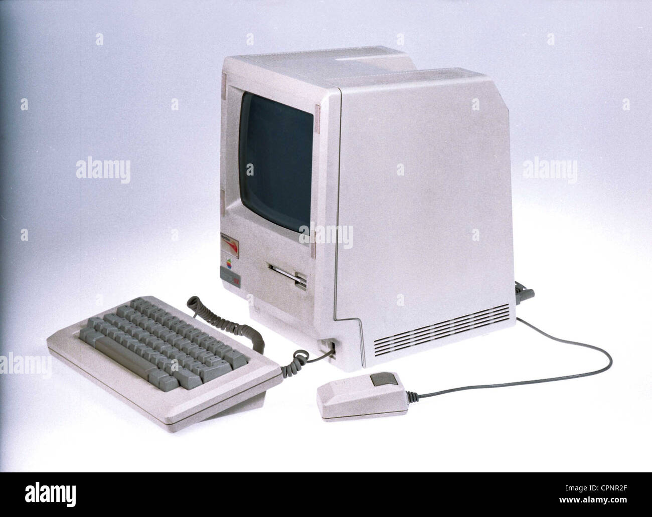 Computer / Elektronik,Computer,Apple Macintosh 512k,mit integriertem 9 Zoll  bw-Monitor und 3.5 Zoll  Diskettenlaufwerk,USA,1984,Tastatur,Tastaturen,Computermaus,Klicker,Mäuse,Mäuse,512  Kilobyte wahlfreier Speicher,Prozessor Motorola 68000,8 Megahertz ...