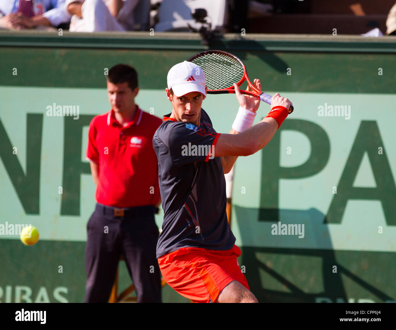 29.05.2012 Paris, Frankreich. Andy Murray in Aktion gegen Tatsuma Ito am 3. Tag der Französisch Open Tennis von Roland Garros. Stockfoto