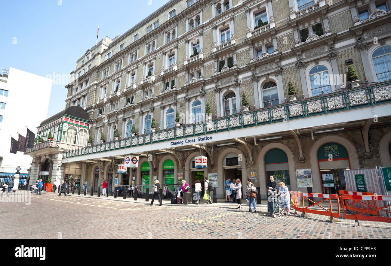 Charing Cross Station Exterior Stockfotos Charing Cross