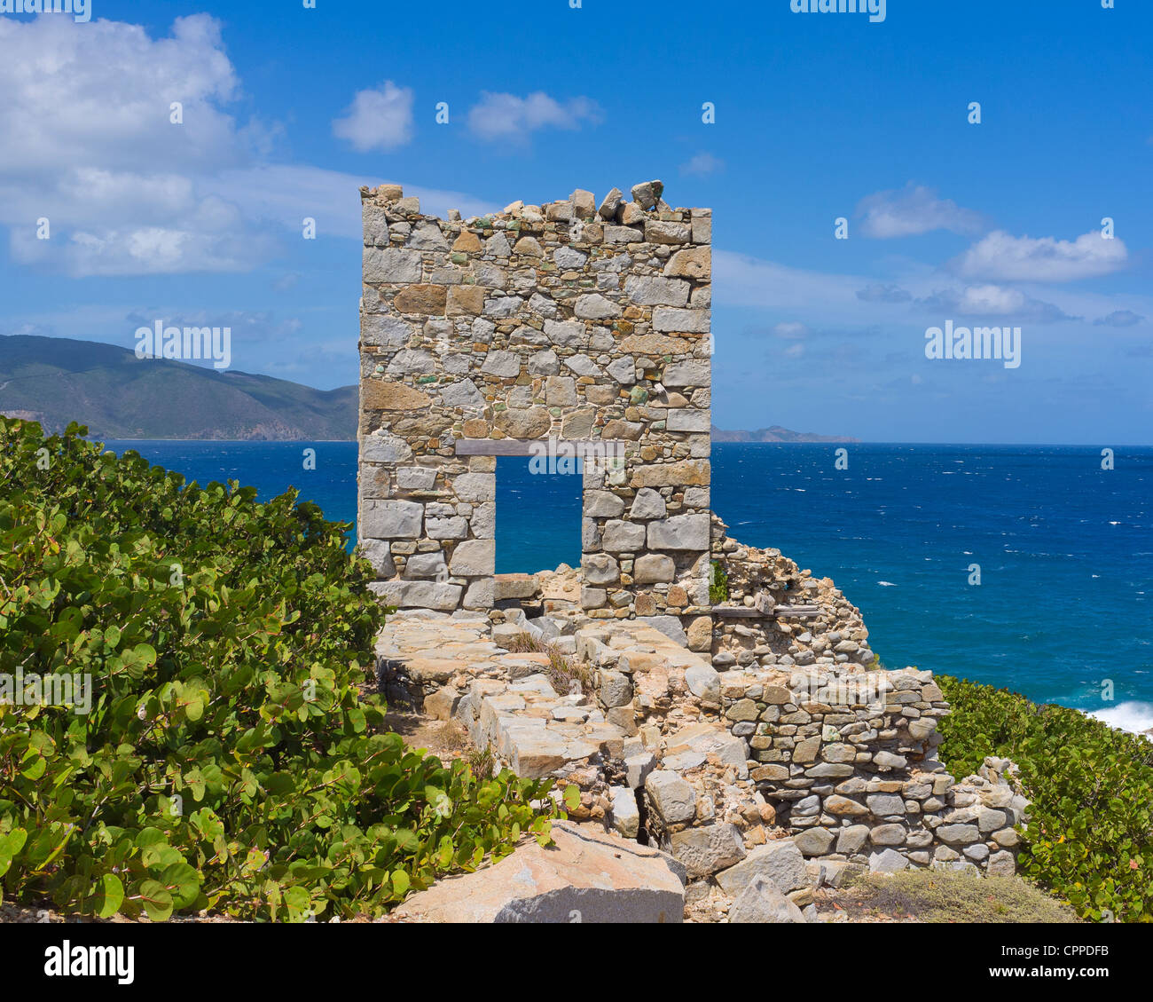 Virgin Gorda, Britische Jungferninseln, Karibik aufgegeben Copper Mine (1837-1862) Ruinen - Nationalpark Stockfoto
