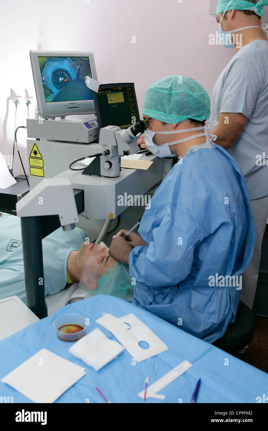 LASER-AUGENCHIRURGIE Stockfoto