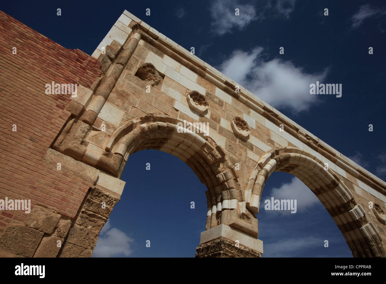 Das Eingangstor des Qasr Al-Mushatta, die größte und ehrgeizigste der Umayyad Paläste in Jordanien Stockfoto