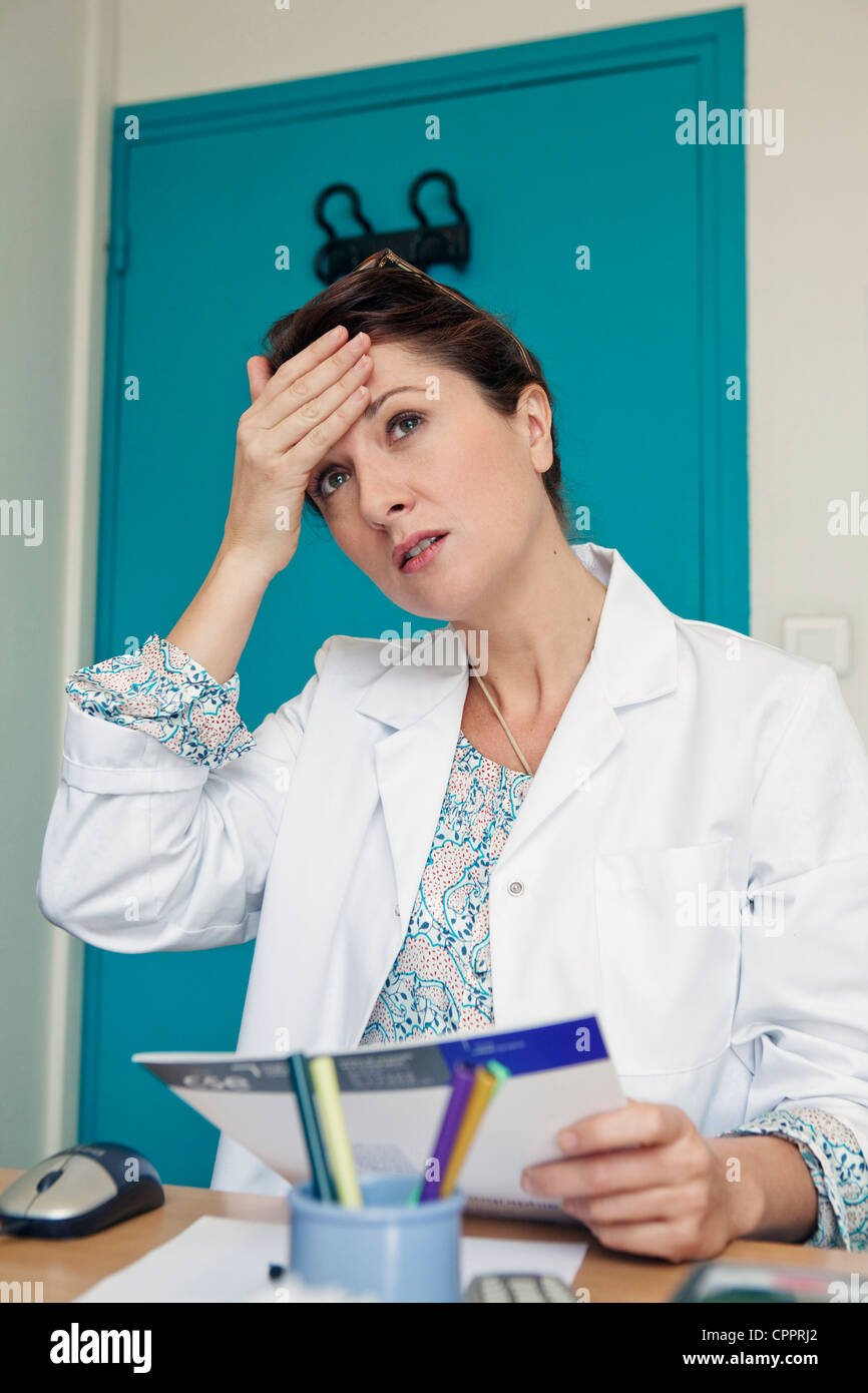 MEDIZINISCHE SEKRETÄRIN Stockfoto