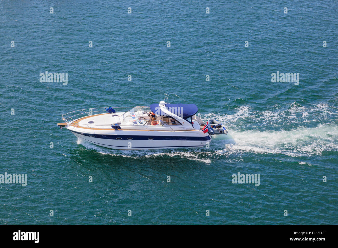 Motorboot auf dem Meer Stockfoto