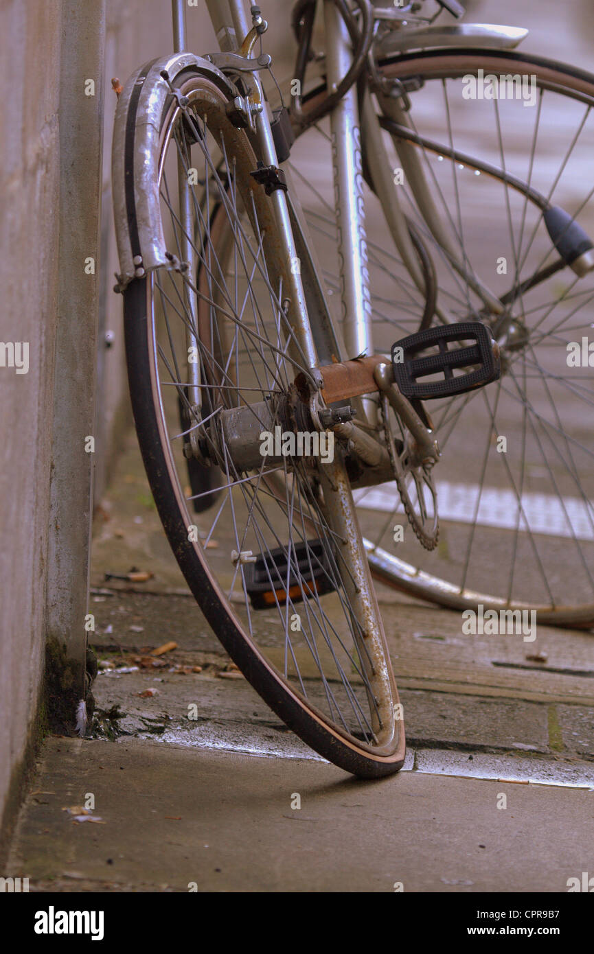 Oxford verlassene Fahrrad Stockfoto