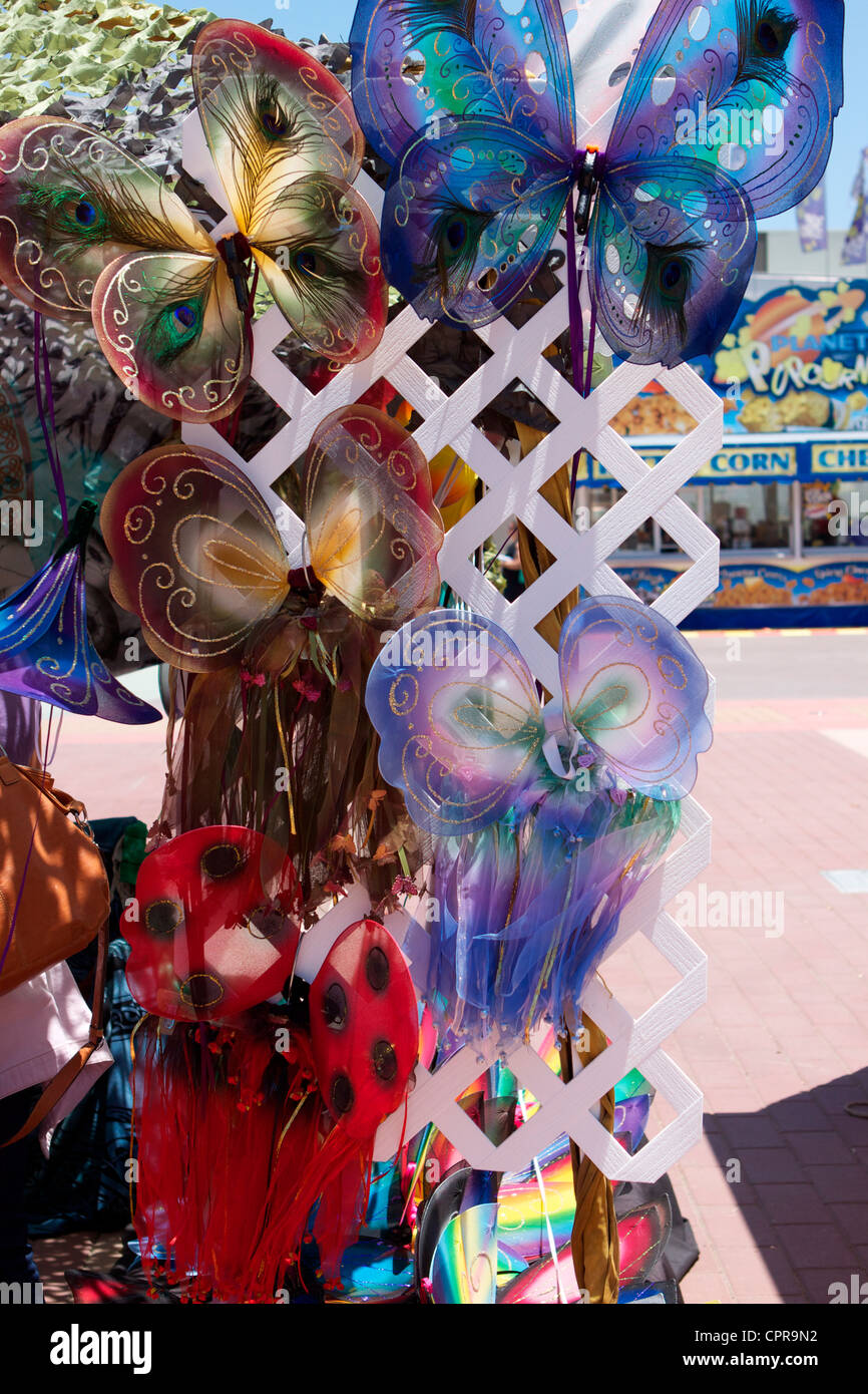 Schottisches Festival stall Verkauf butterfly fairy Wings an der Costa Mesa, Orange County, Kalifornien, USA Stockfoto