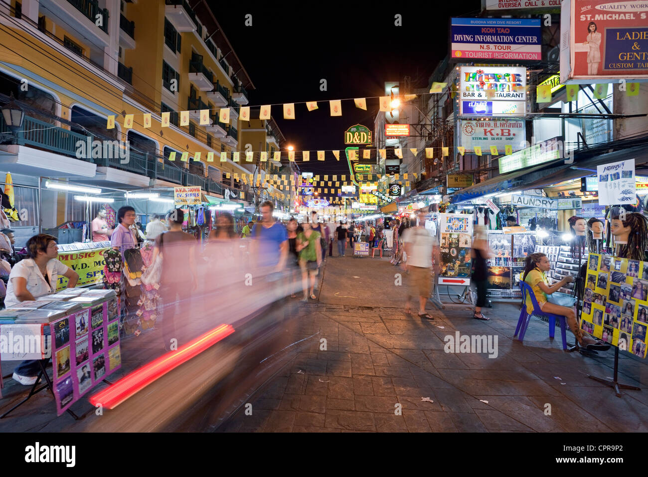 Thanon Khao San (Ko San Road) bei Nacht, Banglamphu, Bangkok, Thailand, Asien Stockfoto