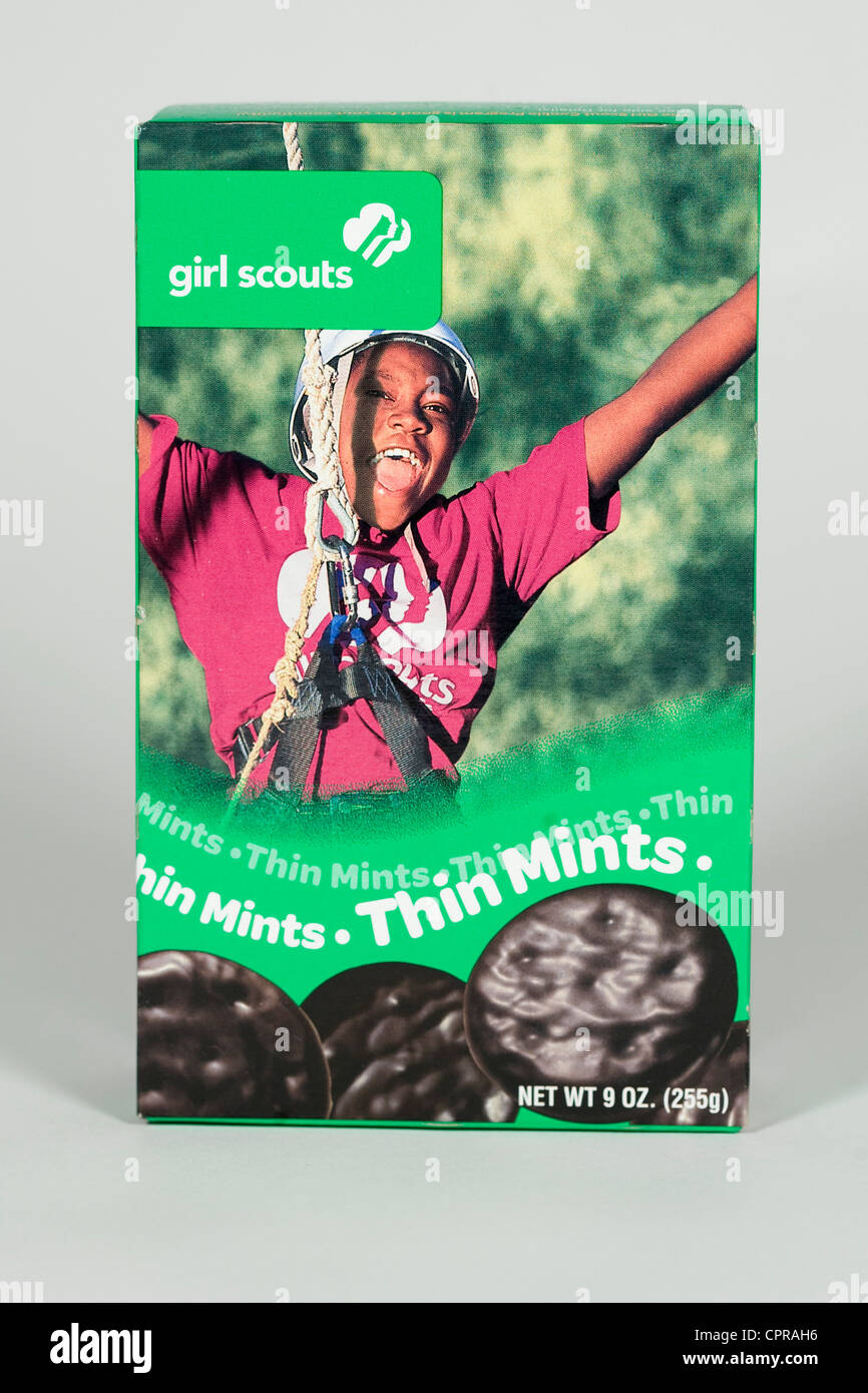 Eine Schachtel mit dünnen Münzstätten Girl Scout Cookies. Stockfoto