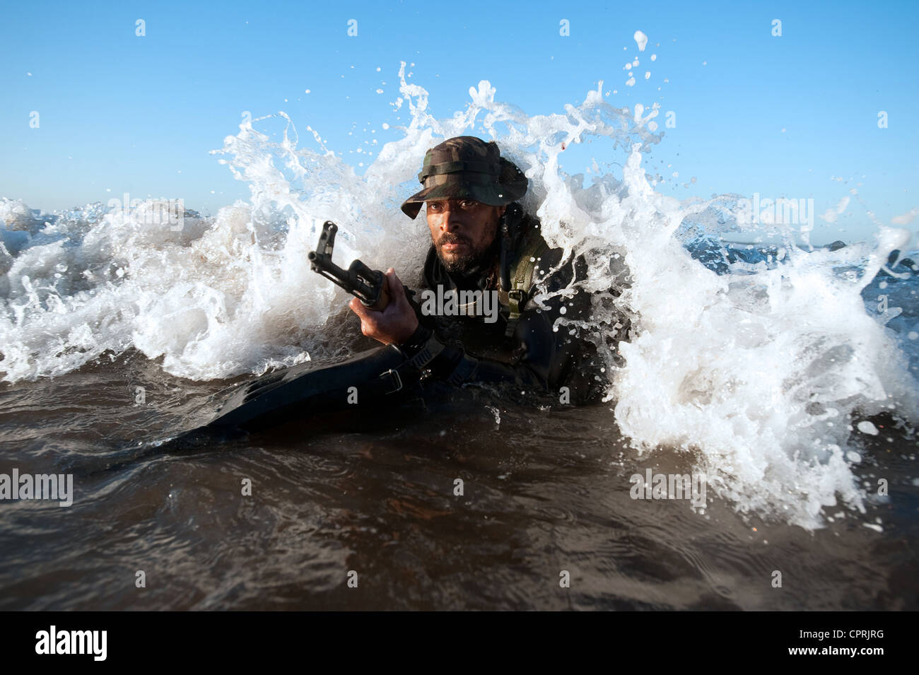 U.S. Navy SEALs während Wassertraining bei Sonnenaufgang 21. Oktober 2009 in Coronado, Kalifornien. Stockfoto