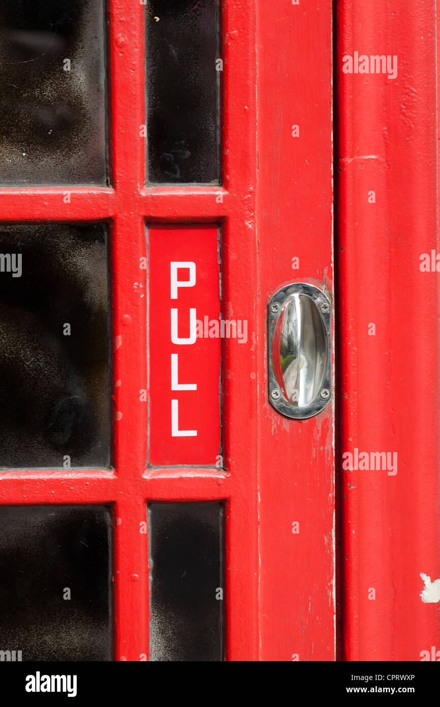 Pull, Zeichen, rot, Telefonzelle, Tür Stockfoto