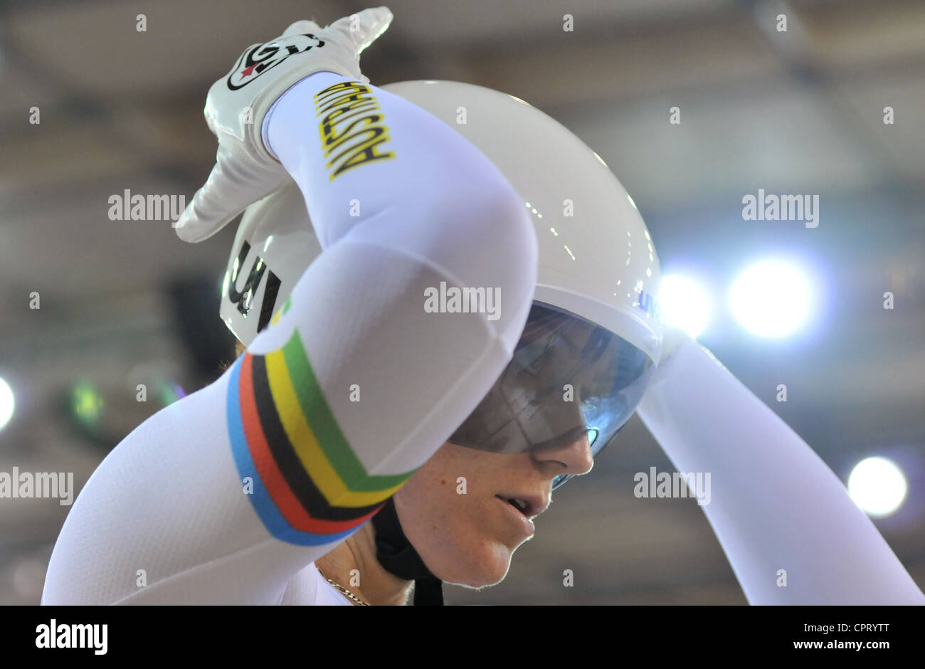 Anna Meares (AUS) bei den Frauen Person-Sprint Halbfinale im Olympic Velodrome London, UCI World Track Cycling Cup. Stockfoto