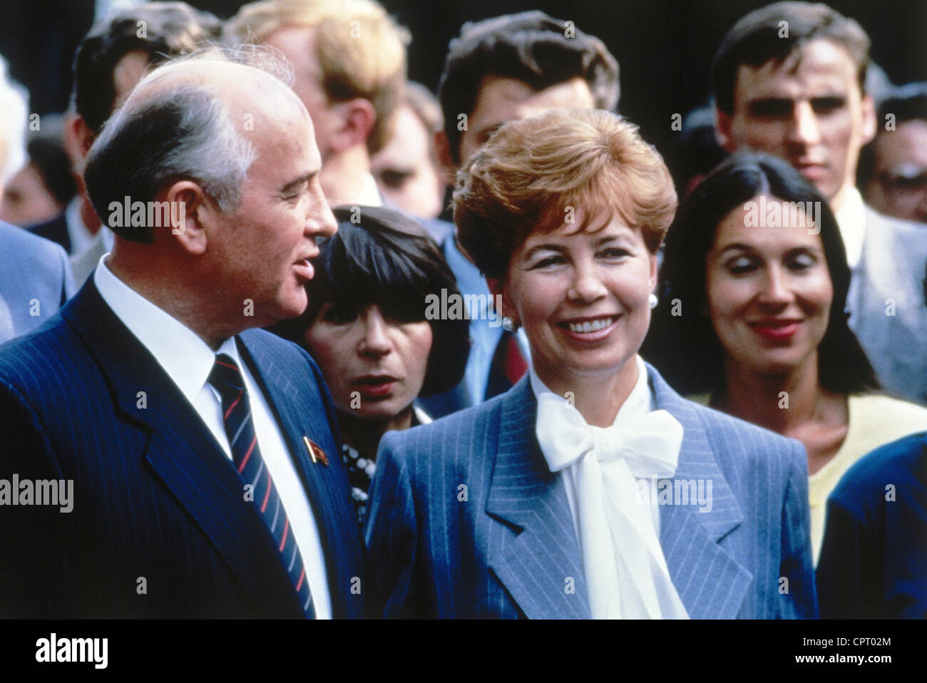 Mikhail Gorbatschow, * 2.3.1931, der in halber Länge lebende Politiker der Sowjetunion mit seiner Frau Raisa bei einem Staatsbesuch in Frankreich, Paris, Juli 1989, Stockfoto