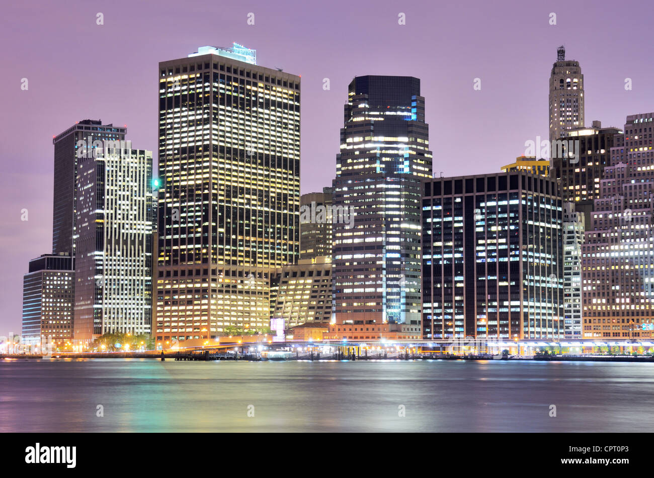 Lower Manhattan in der Nacht in New York City Stockfoto