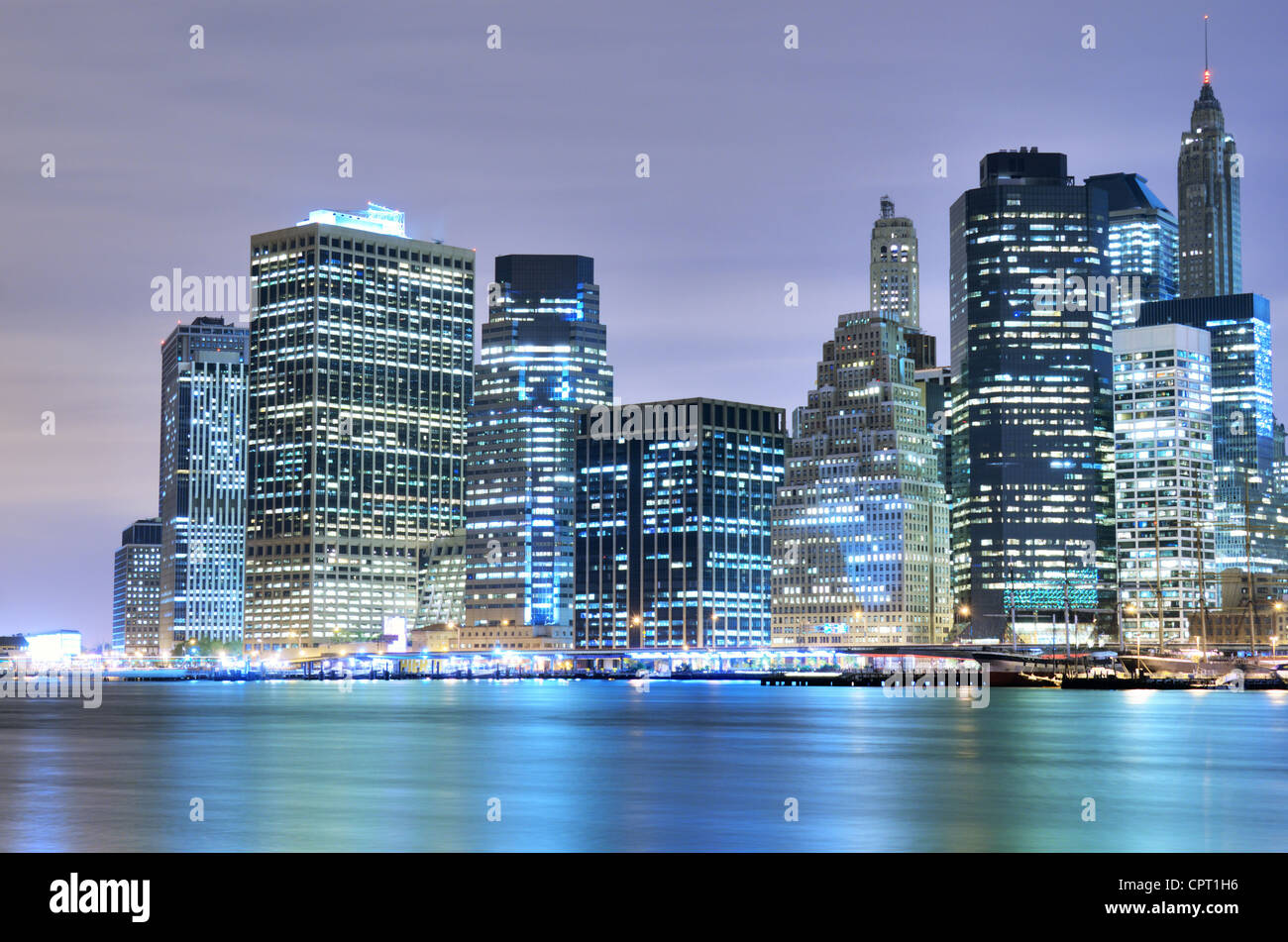 Lower Manhattan in der Nacht in New York City Stockfoto