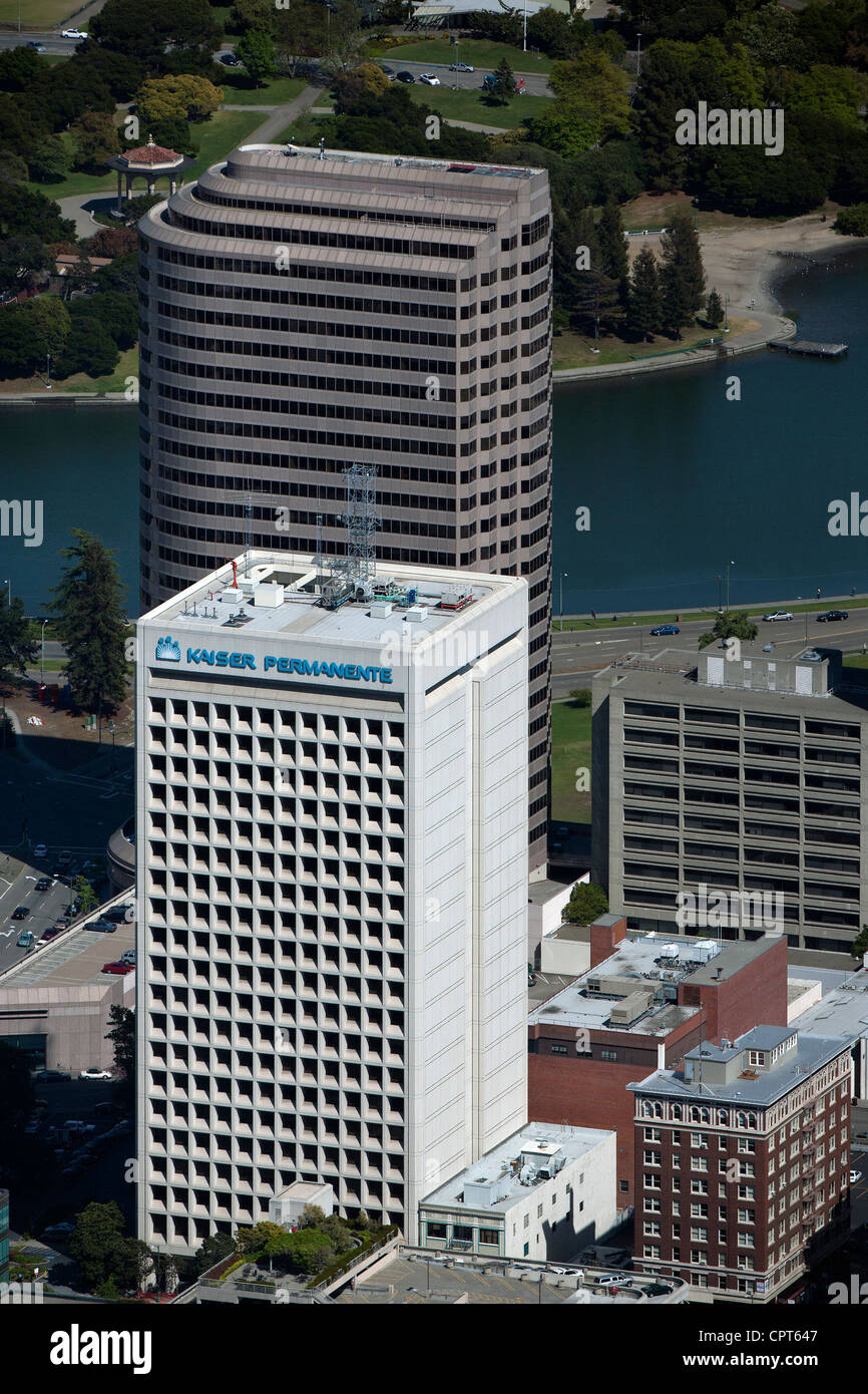 Luftaufnahme Kaiser Permanente Hauptquartier Ordway Gebäude, Oakland, Kalifornien Stockfoto