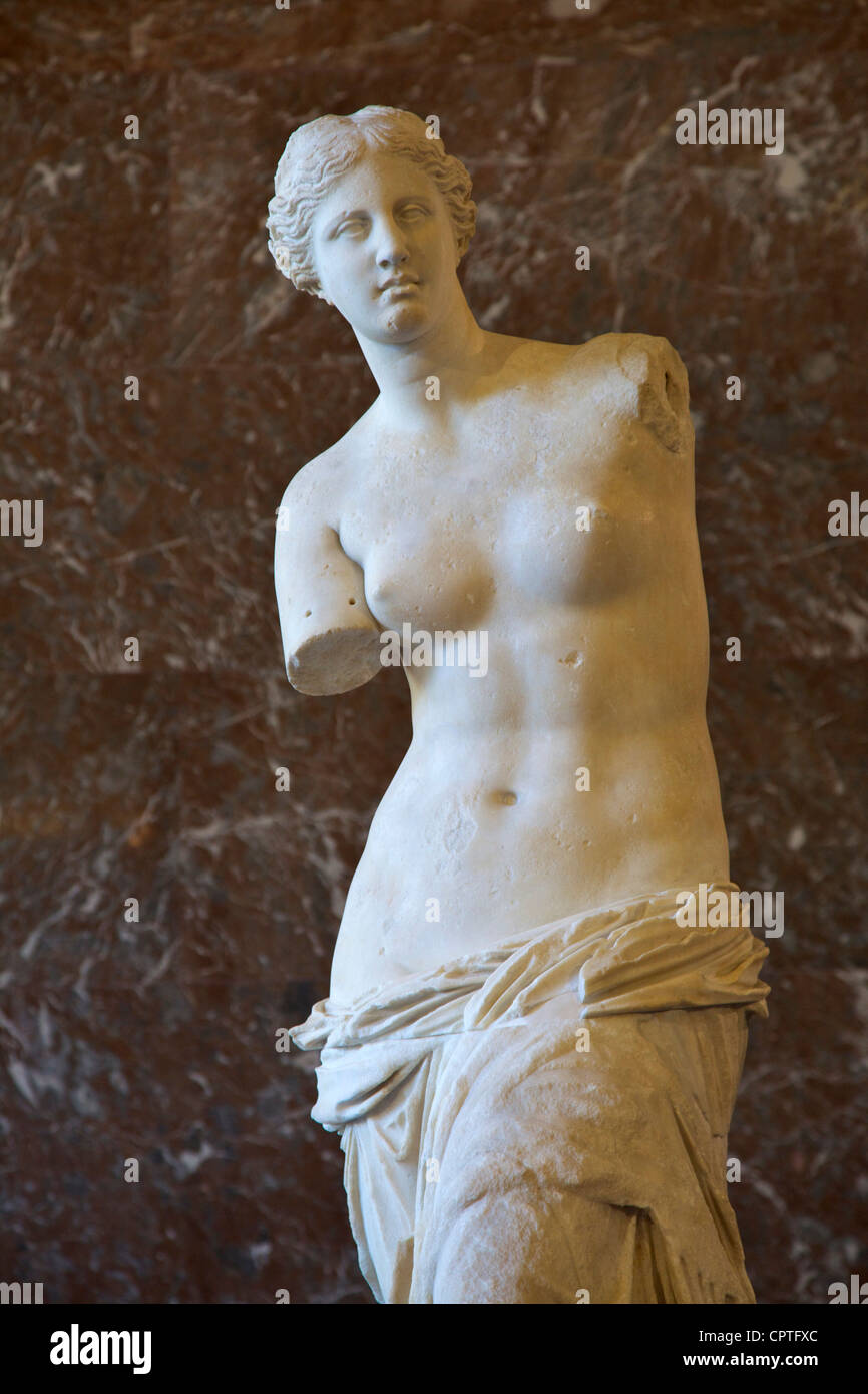 Antike griechische Statue Aphrodite von Milos, Venus von Milo, 100 v. Chr., von Alexandros von Antiochien, Musee du Louvre Museum in Paris Frankreich Stockfoto Antike griechische Statue Aphrodite von Milos, Venus von Milo, 100 v. Chr., von Alexandros von Antiochien, Musee du Louvre Museum in Paris Frankreich Stockfoto