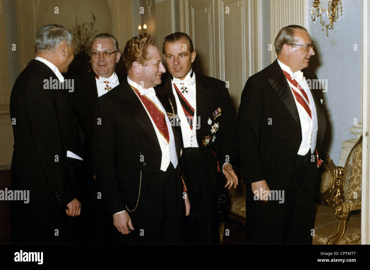 Brentano, Heinrich von, 20.6. 1904/05 - 14.11.1964, deutscher Politiker (CDU), Bundesminister für Auswärtige Angelegenheiten 8.6.1955 - 30.10.1961 (rechts), Empfang des österreichischen Außenministers Bruno Kreisky (Zentrum), Redoute, Bonn, 17.3.1960, Stockfoto