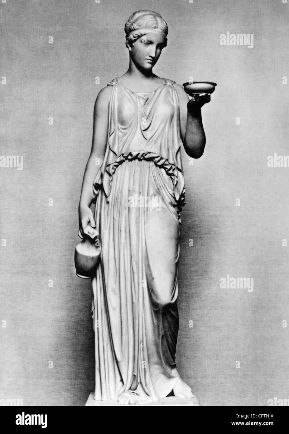 Hebe (lat.: Iuventas), griechische Jugendgöttin, Skulptur von Bertel Thorvaldsen (1760-1844), 16760-16467, Kopenhagen, Thorvaldsens Museum, Stockfoto