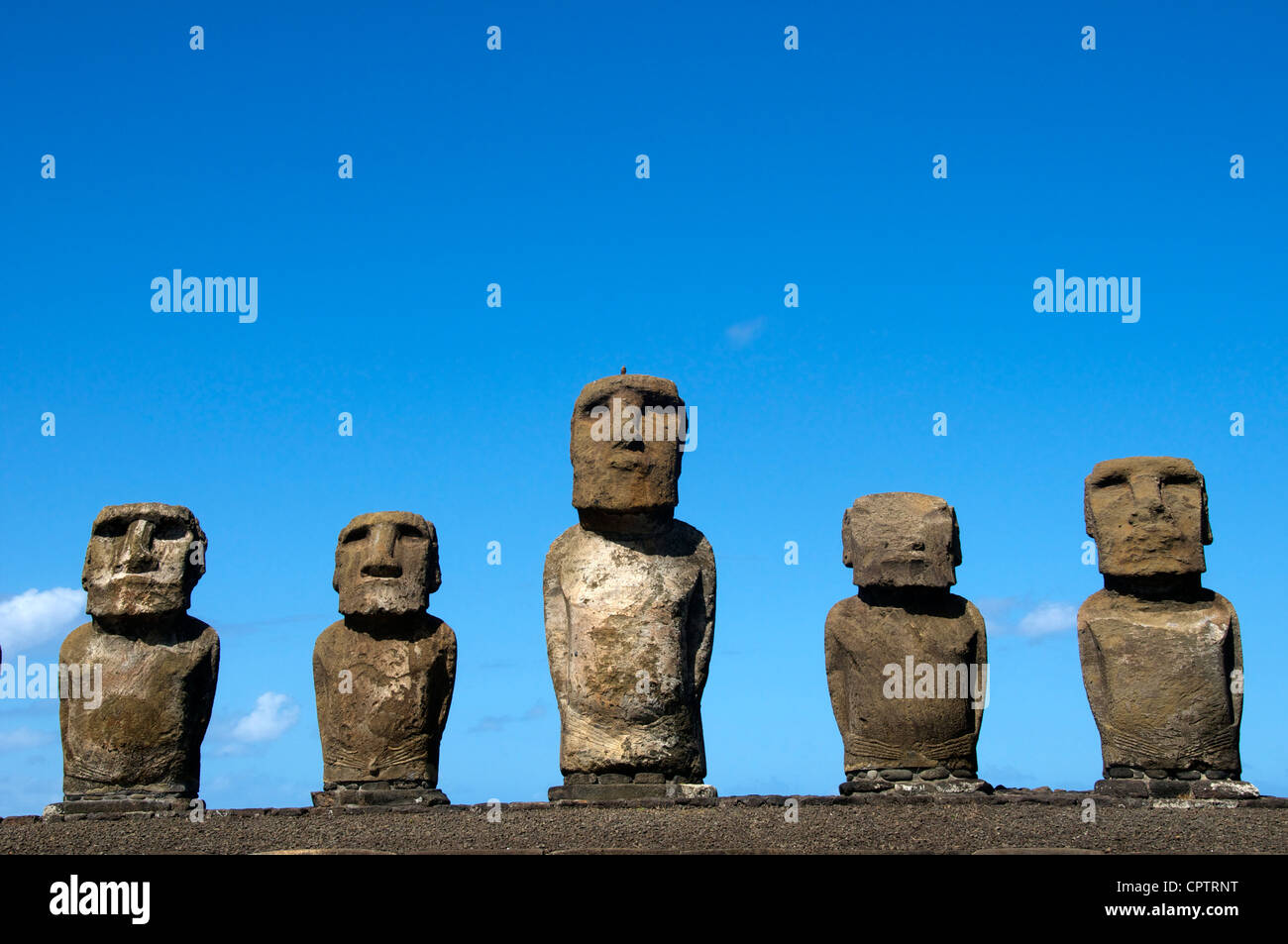 Fünf Moai Ahu Tongarika Osterinsel Chile Stockfoto