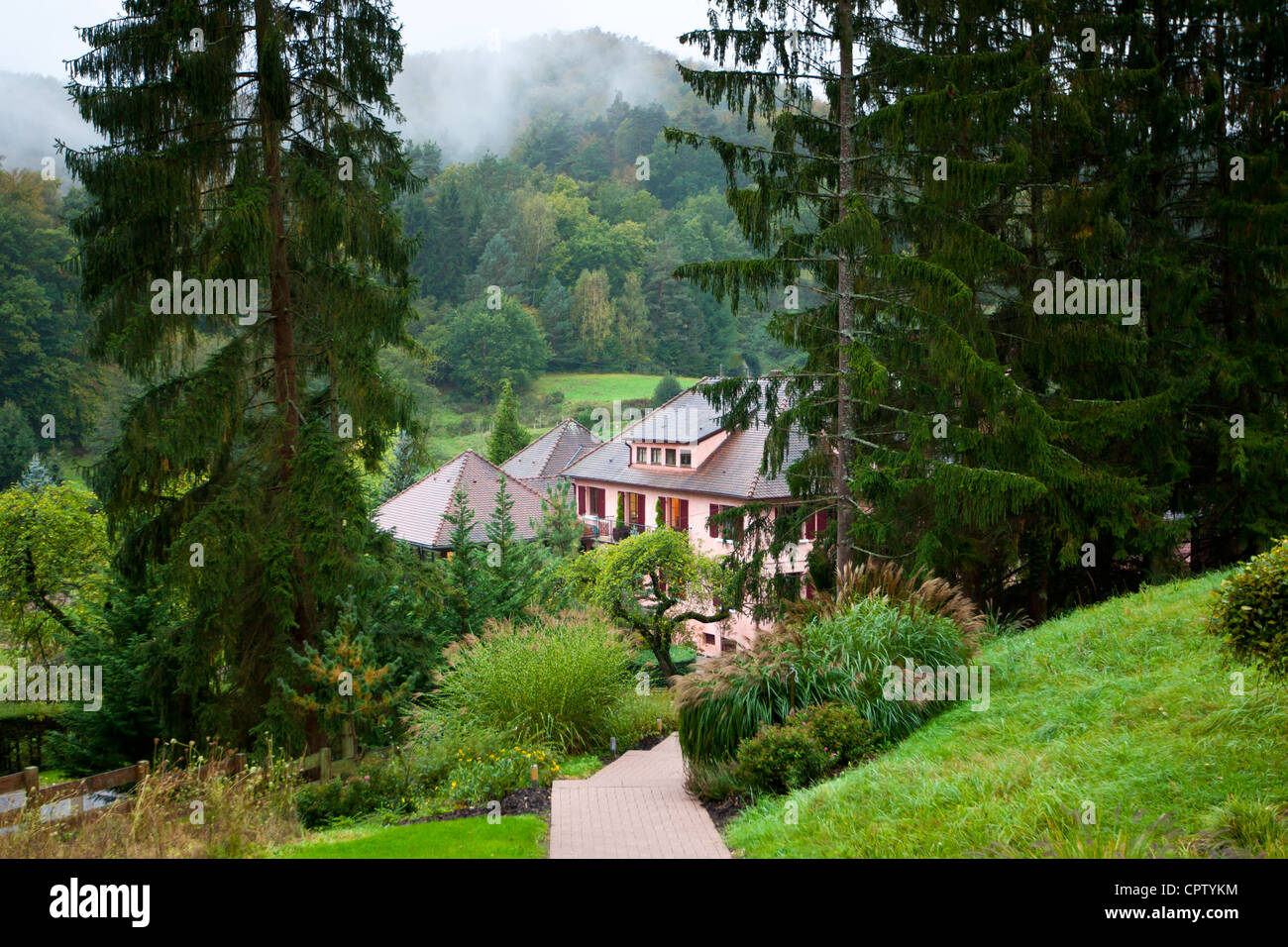 Hotel L'Arnsbourg - Hotel K in Baerenthal, Mosel, in den französischen Alpen, Frankreich Stockfoto