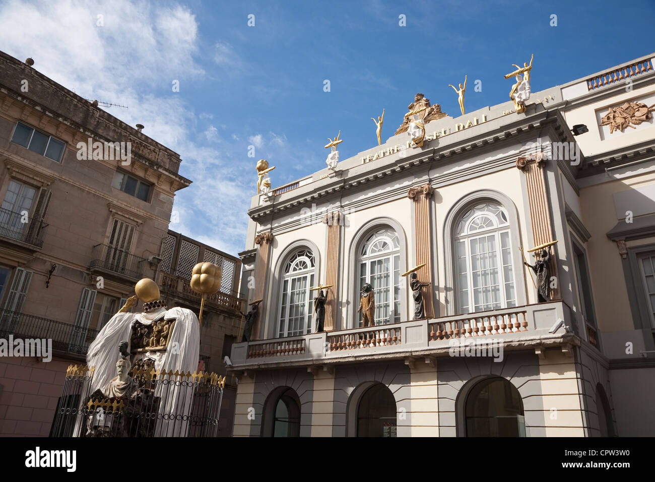 Hauptfassade des Dalí Theater und Museum in Figueres, Katalonien, Spanien Stockfoto