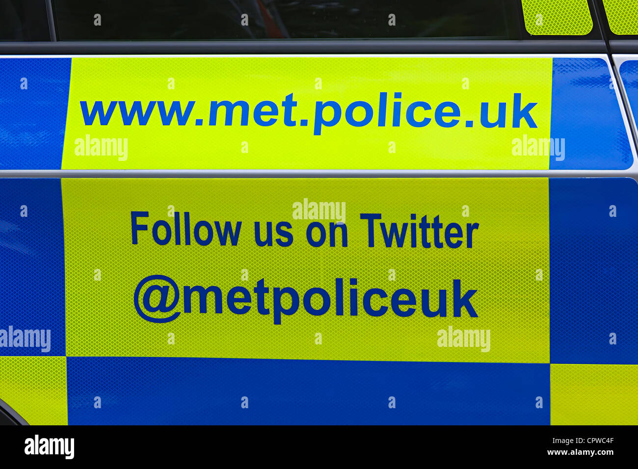 Metropolitan Police Auto Werbung Website und Twitter Adressen, UK anmelden Stockfoto