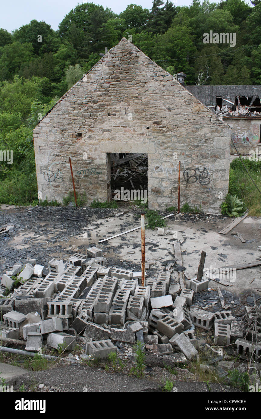 Abandon alte Fabrik Lager Industrie zu zerstören Stockfoto