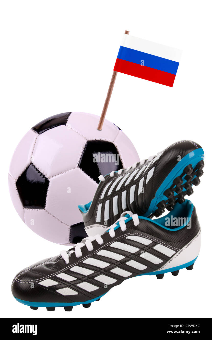 Paar von Stollen oder Fußballschuhe mit einer kleinen Flagge der Russischen Föderation Stockfoto