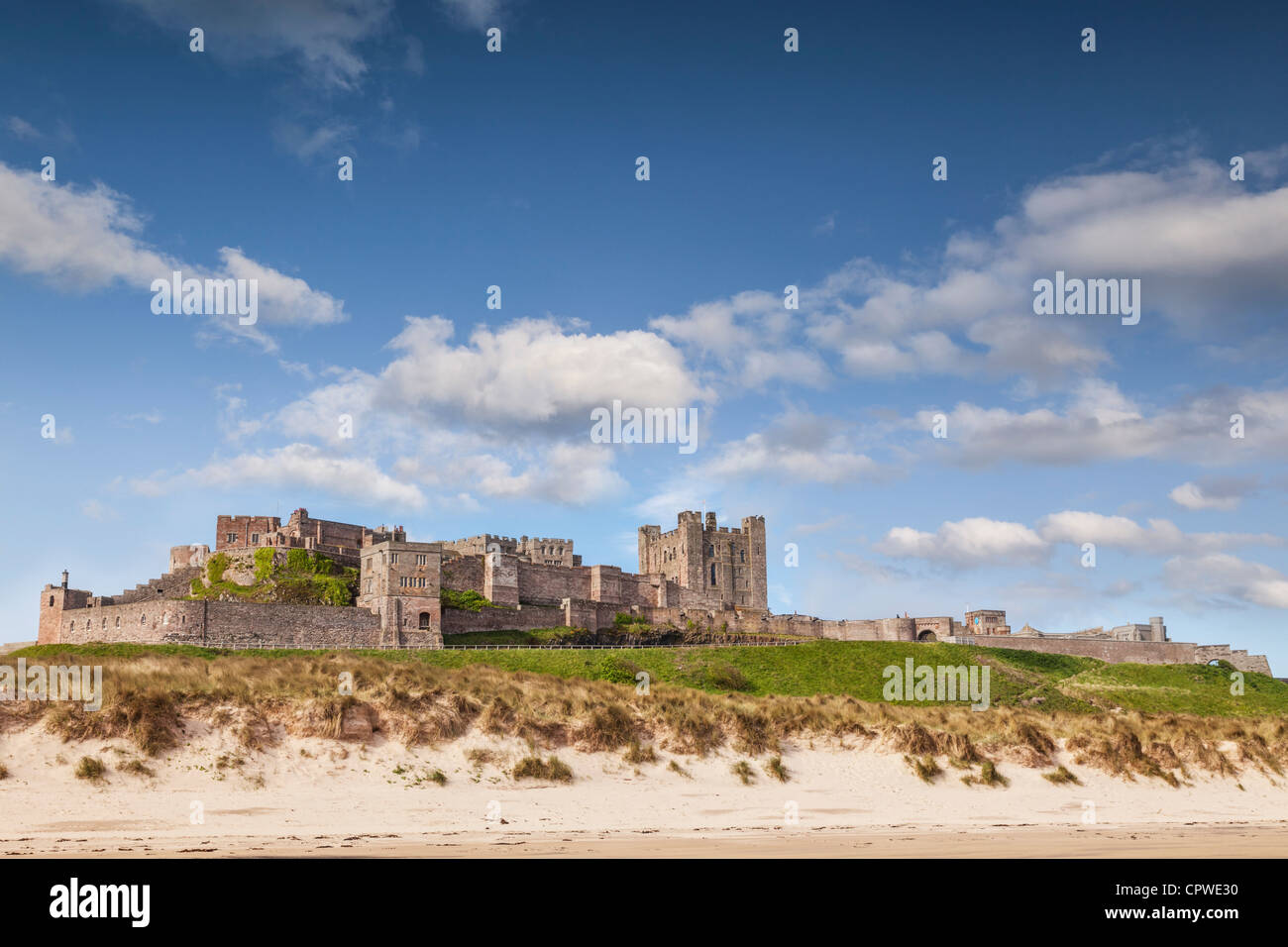 Bamburgh Castle in Northumberland Küste, England. Stockfoto