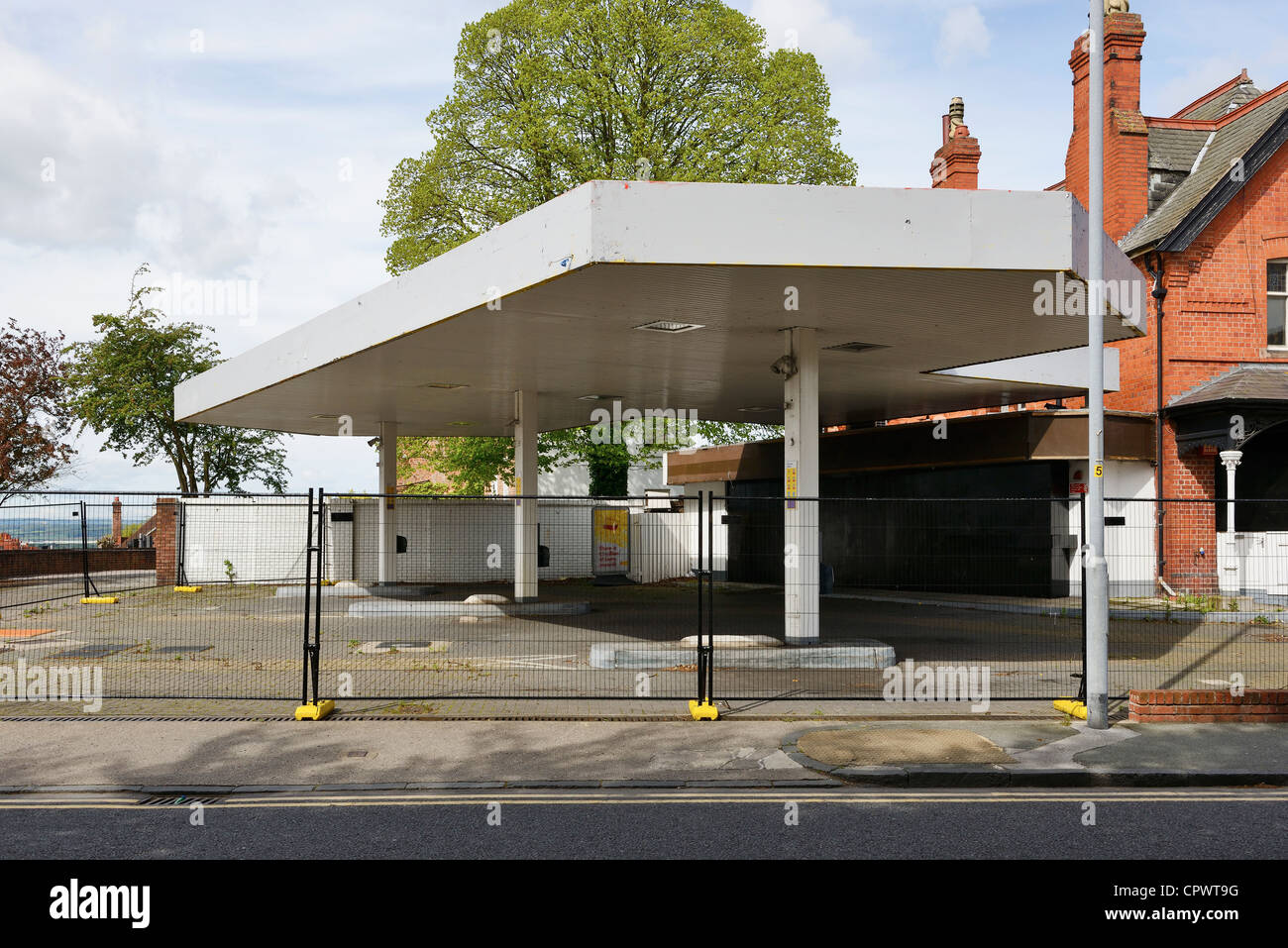 Stillgelegten und geschlossenen Tankstelle UK Stockfoto