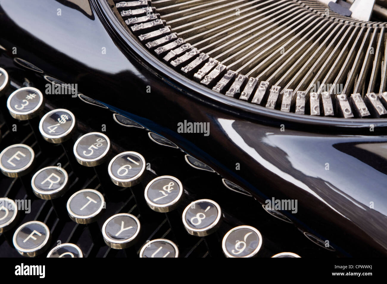 Alte antike Schreibmaschine Nahaufnahme zeigt Schlüssel Stockfoto