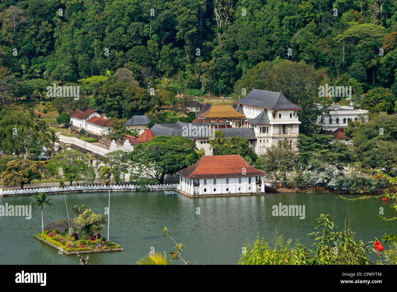 Überblick über Kandy Lake und der Zahntempel (Dalada Maligawa), Kandy, Sri Lanka Stockfoto