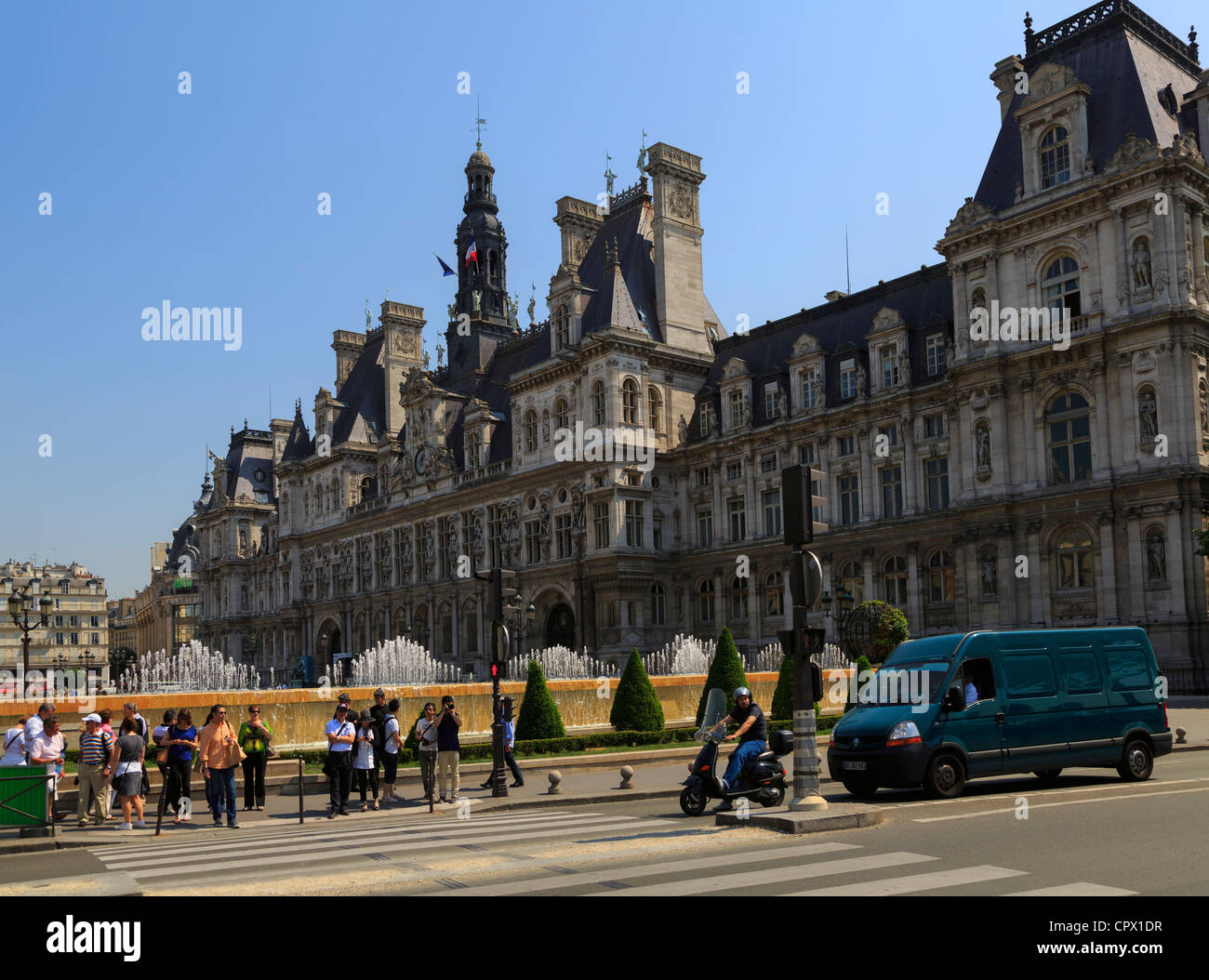 Hotel de Ville, Paris. Das ursprüngliche Gebäude brannte im Jahre 1871 die steinerne Schale wurde aber wieder aufgebaut im aufwendigen Originalstil. Stockfoto