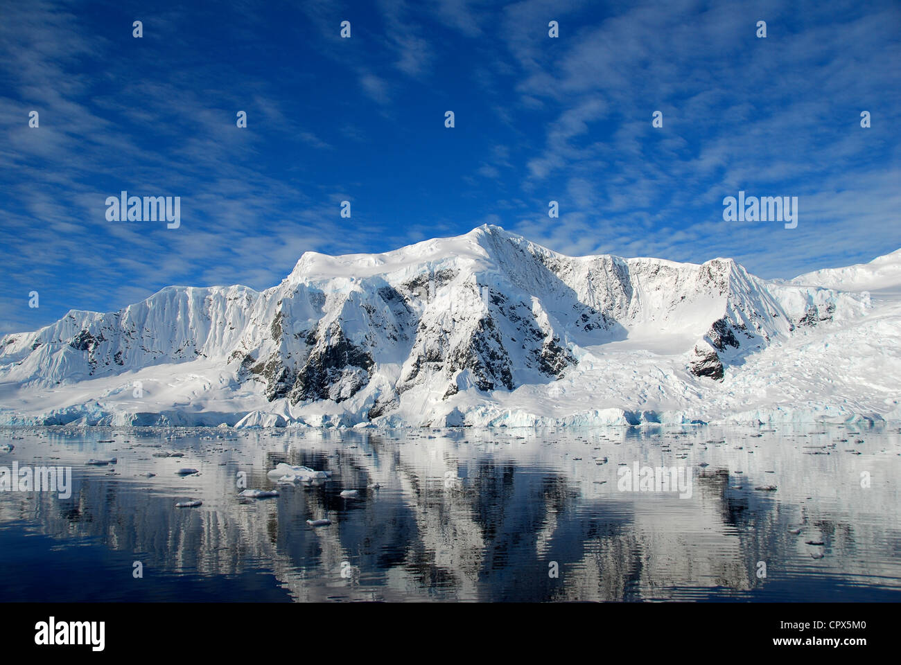 Landschaft und Berge in der Antarktis Stockfoto