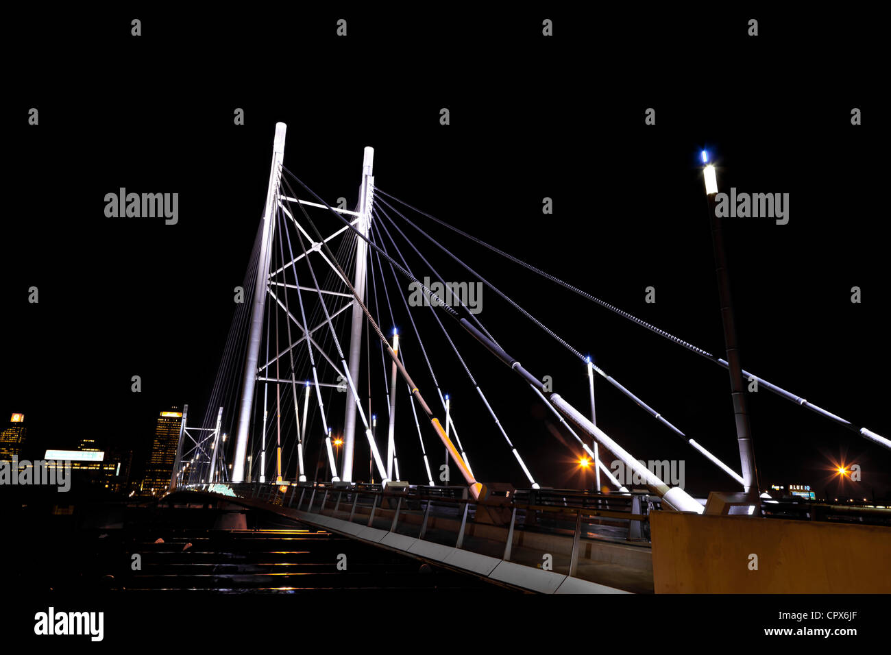 Insgesamt Schuss von Nelson Mandela Brücke, Newtown, in der Nacht Stockfoto