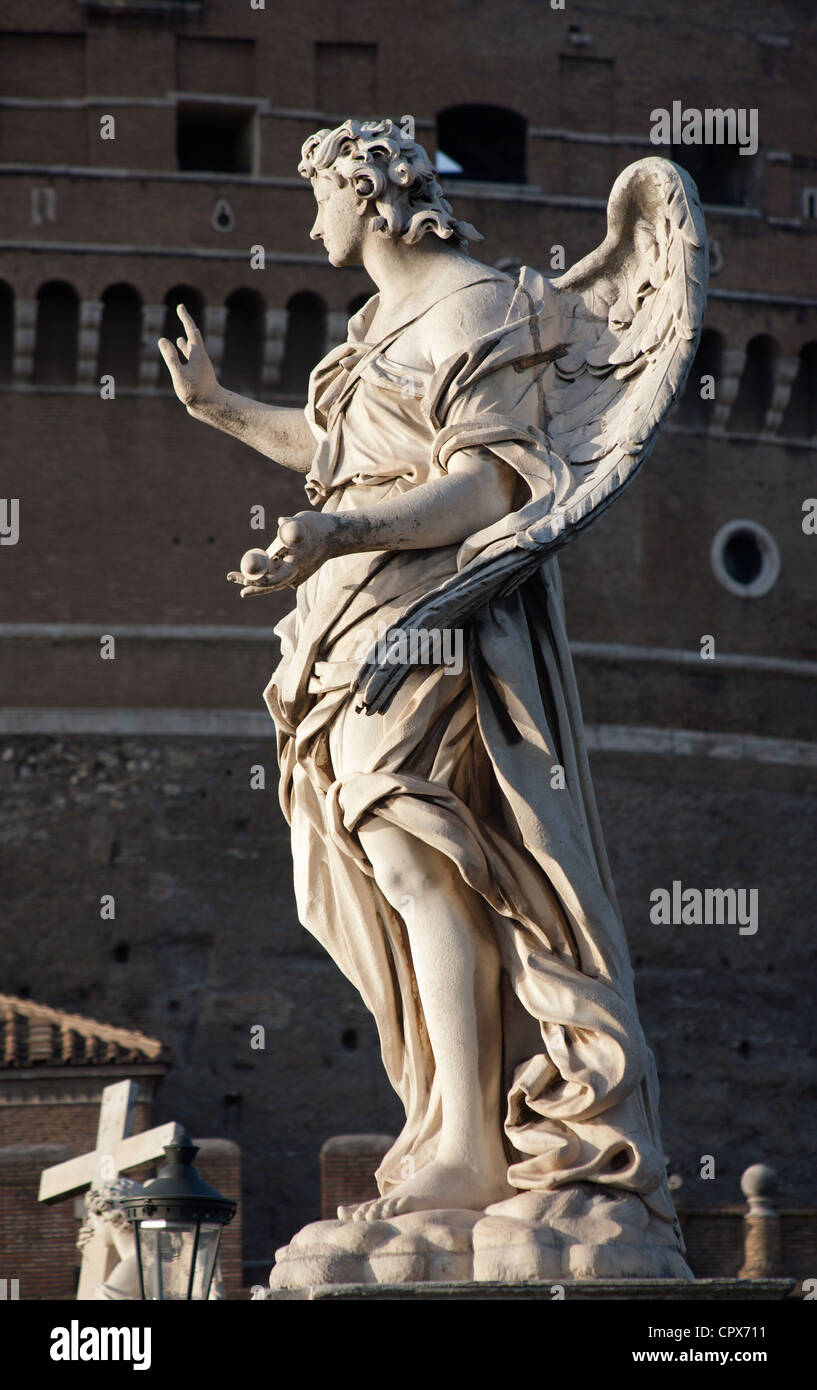 Rom - Ponte Sant' Angelo, Engel mit den Nägeln Stockfoto
